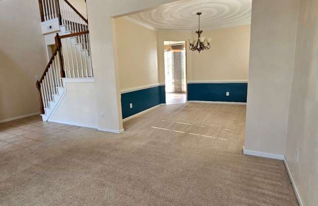 Beautiful Four Bedroom Two and a Half Bath Home in Churchland Gallery 4