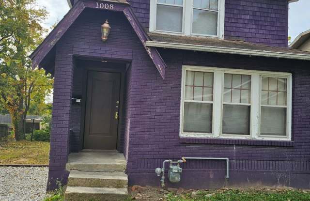 2 Bedroom Home-Downtown nearby Columbia College Gallery 1