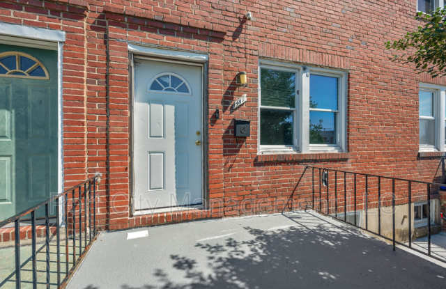 419 Gusryan Street - First Floor Gallery 3