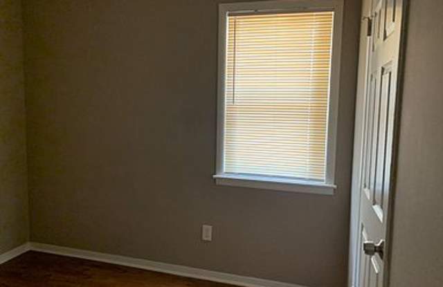 2298 Theda Ave Gallery 3