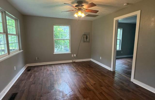 Rent this GREAT 2 BEDROOM home with, FULLY FENCED front and back yard. photos photos