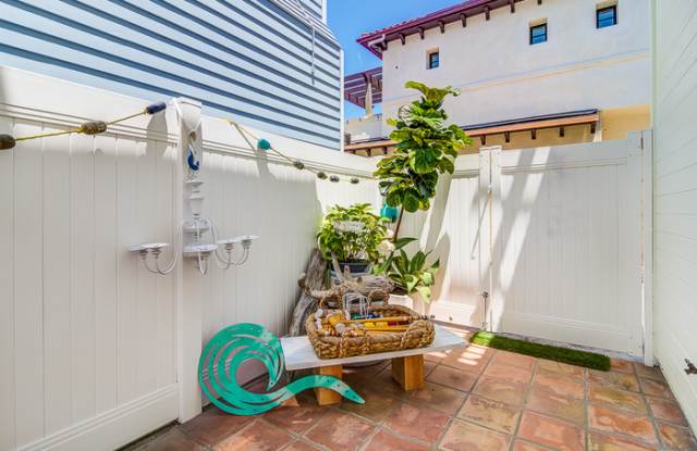 1602 East Balboa Boulevard Gallery 4