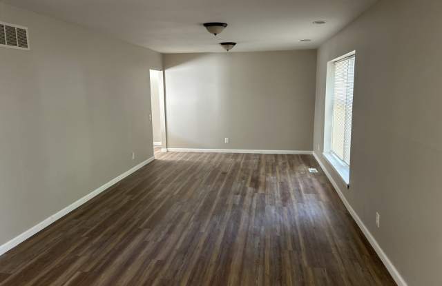 12011 Jerries Ln Gallery 3