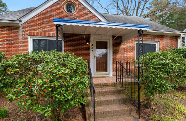 Spacious 4 bedroom home located in North Durham! Available: Now! Gallery 3
