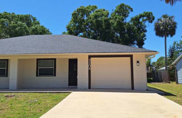 2BR 2BA PLUS 1 CAR GARAGE DUPLEX - 3208 India Palm Drive, Edgewater, FL 32141 2BR 2BA PLUS 1 CAR GARAGE DUPLEX - 3208 India Palm Drive, Edgewater, FL 32141