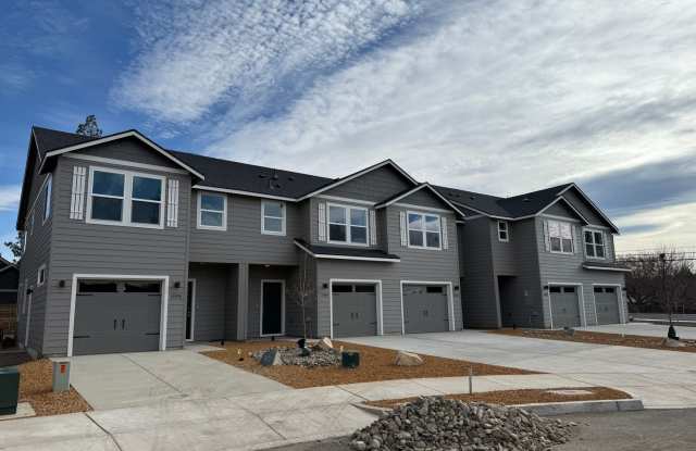 Brand New Stunning 3 Bed/2.5 Bath Townhouse-Old Farm District photos photos