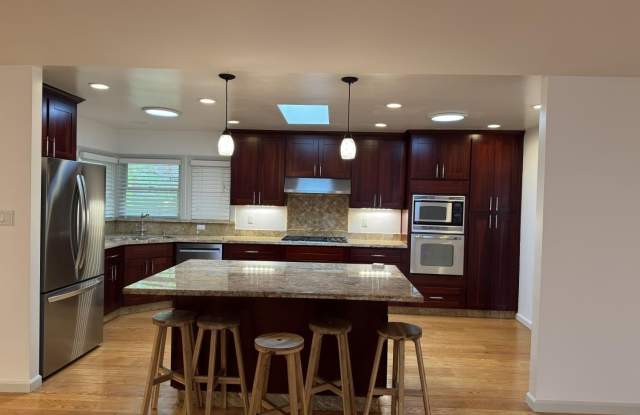 1359 Country Club DR photos photos