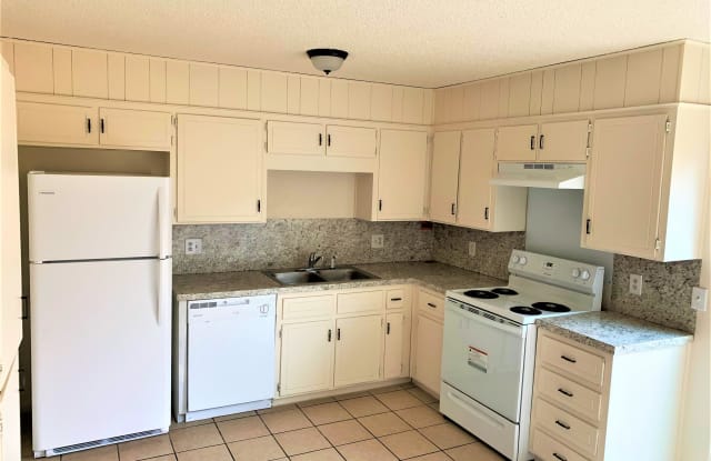 3409 Victoria Circle - 3 photos photos