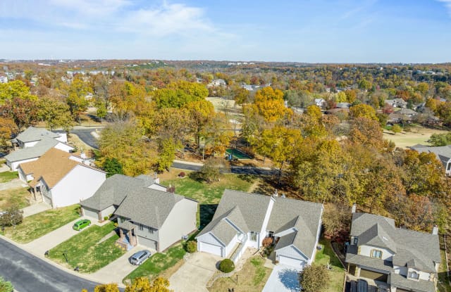 177 Eagle Pointe Drive - 1 - 177 Eagle Pointe Drive, Branson, MO 65616