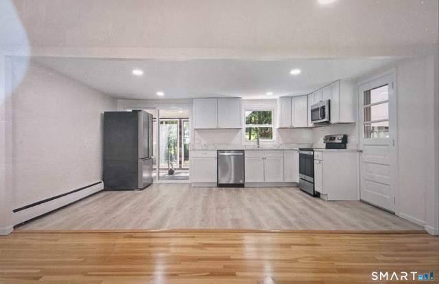 303 Bunker Hill Avenue Gallery 2