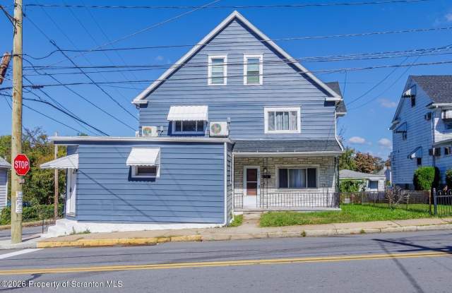 338 E Main Street Gallery 1