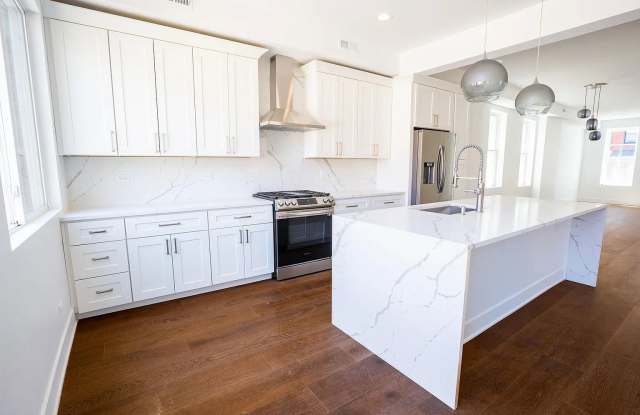 2120 West 18th Street photos photos