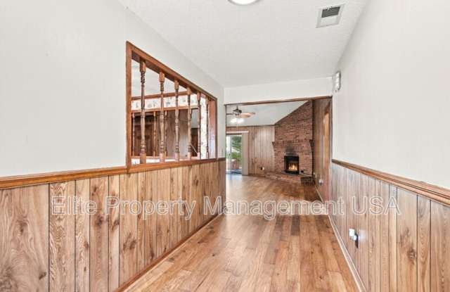 1028 Holly Drive Gallery 4
