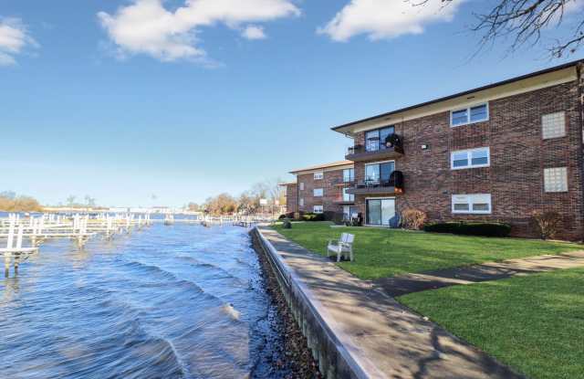 22 N Pistakee Lake Road - 22 North Pistakee Lake Road, Fox Lake, IL 60020