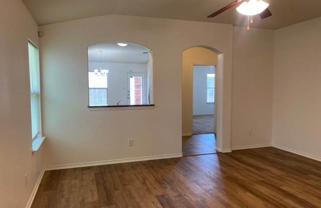 3 BEDROOM, ACADEMY ISD Gallery 4