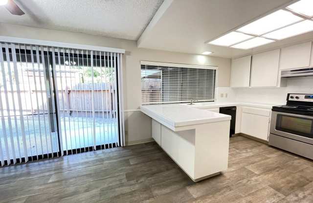 1129 Silver Lake Drive and 6531 Lake Park Drive Gallery 3