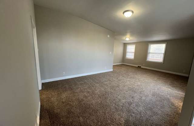 One Story House with Finished Basement Gallery 3
