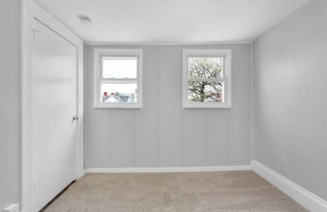 5 Bed 2.5 Bath - ALL UPDATED, great south Oakland location on shuttle line - 3228 Dawson Street, Pittsburgh, PA 15213