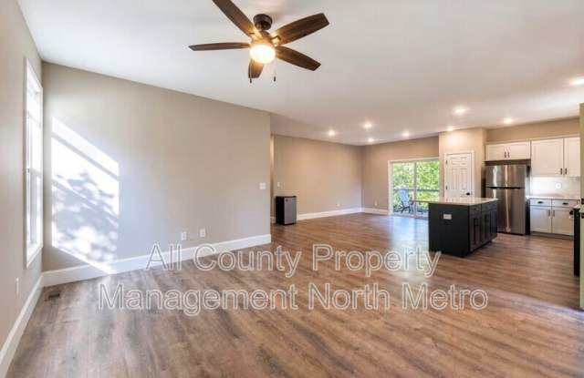 5390 Valley Drive Gallery 4