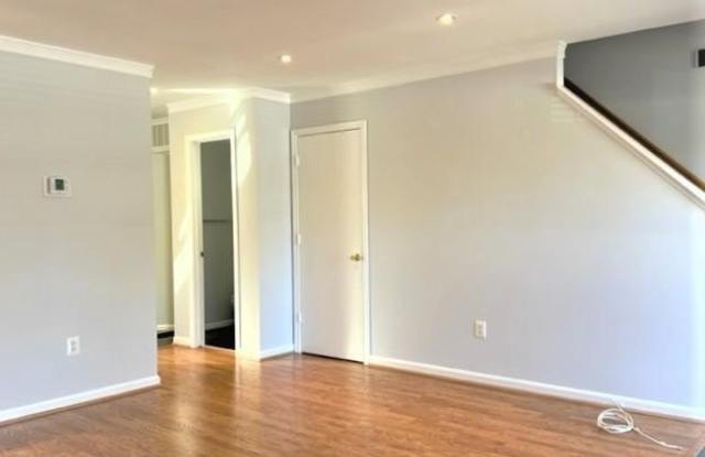 10903 TUCKERMAN HILL Lane Gallery 2