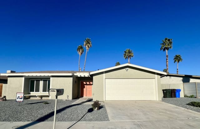 AVAILABLE NOW! JUST REMODELED! 4 Bedroom 2 Bathroom Home Downtown Palm Springs! photos photos