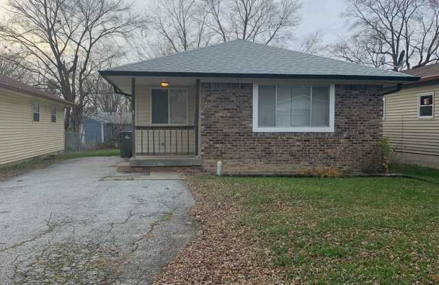 Adorable 3 bedroom 1 Bath home near University of Indianapolis in Perry Township Gallery 1