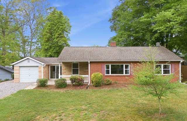Charming home in Swannanoa, NC photos photos