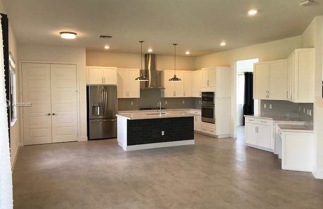 10485 S Lago Vista Cir Gallery 4