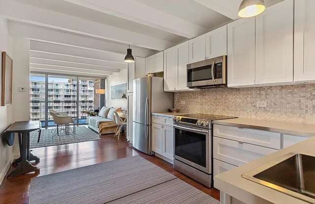 Hale Studio Condo with Private Balcony! Available Now! Gallery 3