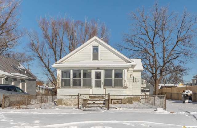 2020 7th Avenue - 2020 7th Avenue, Council Bluffs, IA 51501