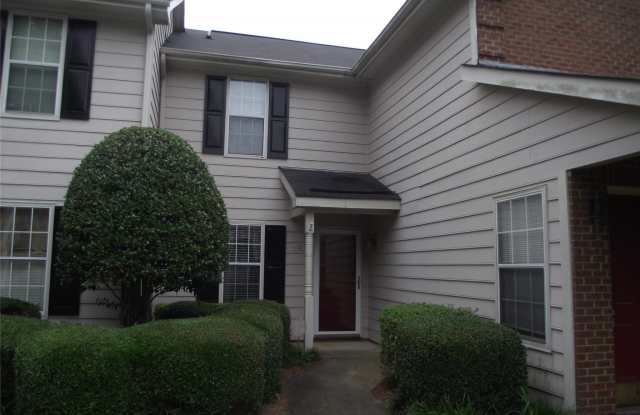 2920 Iron Gate Lane - 2920 Iron Gate Lane, Charlotte, NC 28212