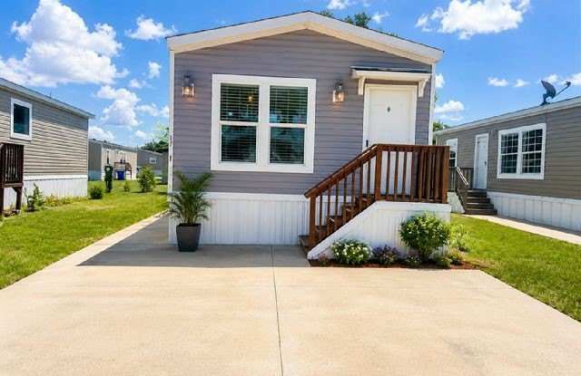 1701 Sunburst Dr photos photos