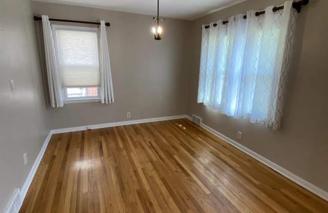 1470 Anita Gallery 3