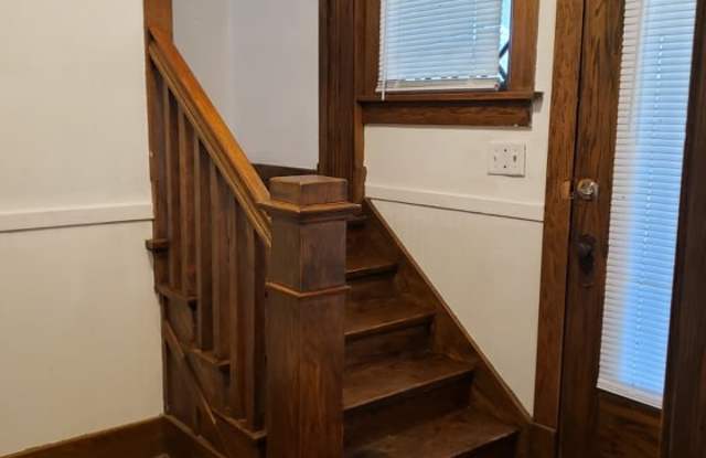 108 East Grimes Street photos photos