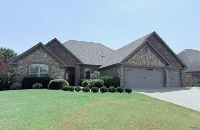3404 NW Park Hill Boulevard Gallery 1