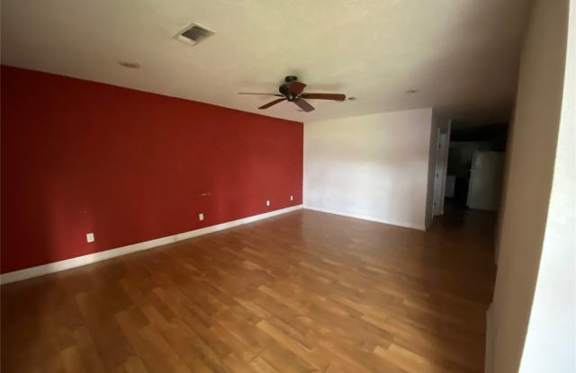21788 Ih 10 Gallery 4