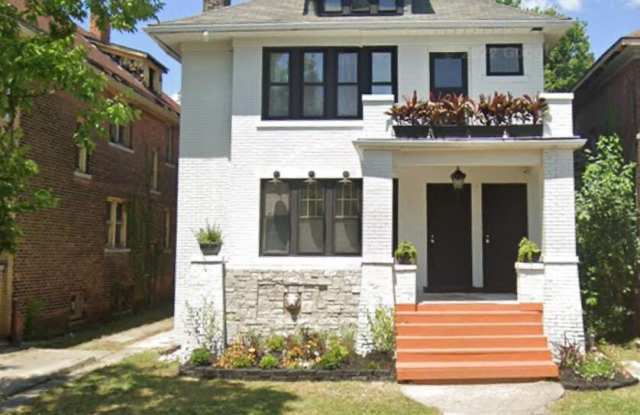 2293 W Philadelphia Street photos photos