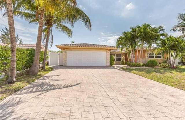 940 SE 10TH CT - 940 Southeast 10th Court, Pompano Beach, FL 33060
