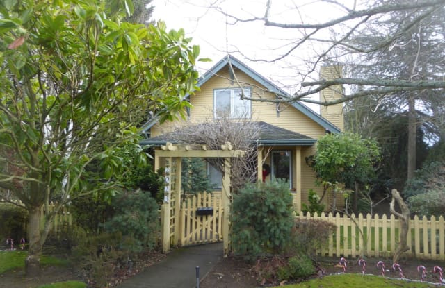2023 L Avenue - 2023 L Avenue, Anacortes, WA 98221