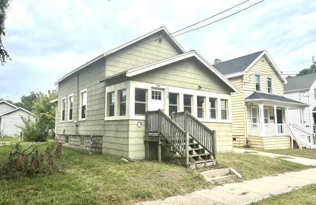 504 Ceape Avenue - 504 Ceape Avenue, Oshkosh, WI 54901