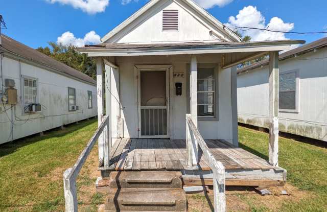 *All Utilities Paid!* 820 Peach, Beaumont TX 77703 photos photos