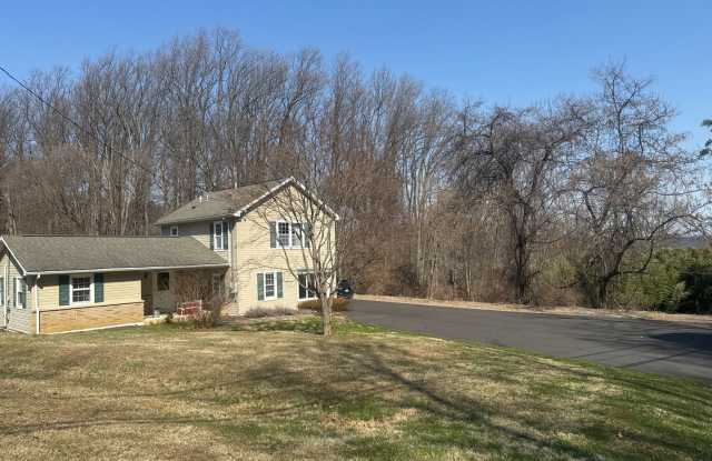 Country Living at Its Finest – 3676 Lower Saucon Road, Hellertown, PA Gallery 3
