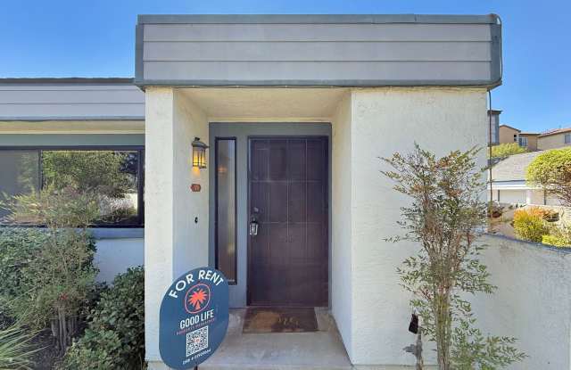 SD: Bright 2BD/2BA Condo in Vista with Community Pool, Private Patio & In-Unit Laundry photos photos