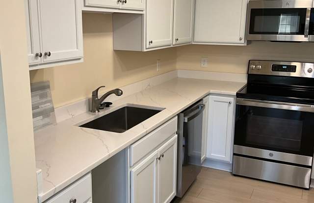 1300 Cedarwood Drive - 1300 Cedarwood Drive, Westlake, OH 44145