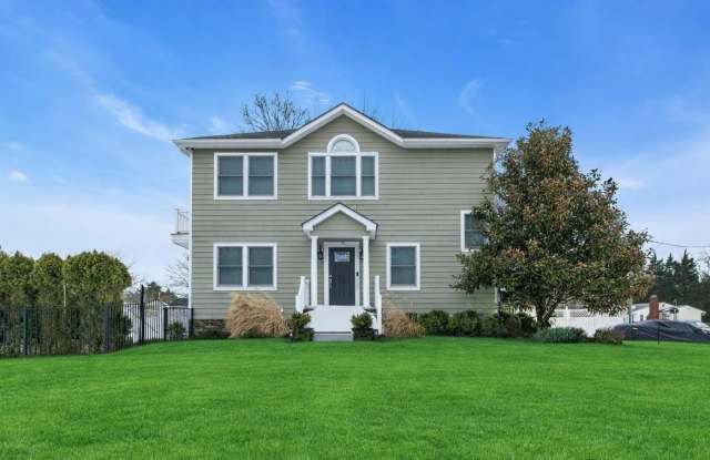 300 Fiddler Lane photos photos
