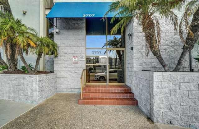 3707 E Livingston Dr Unit 403 photos photos