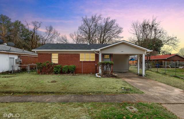 Check Out this 3 bed 2 bath in Shreveport photos photos