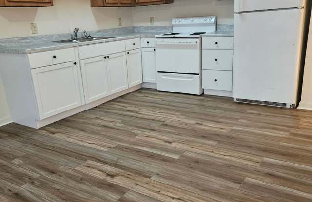 2 Bedroom, 2 Bath Duplex in Mt. Sterling - 325 Clearwater Way, Mount Sterling, KY 40353