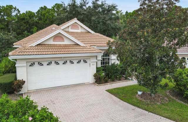 715 SW Saint Vincent Cove photos photos