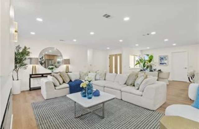 10276 Falcon Avenue Gallery 4